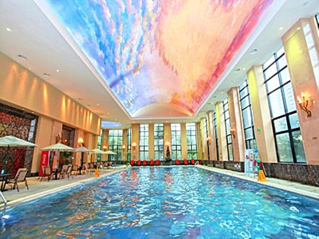 Wyndham Grand Plaza Royale Palace Chengdu Exterior photo