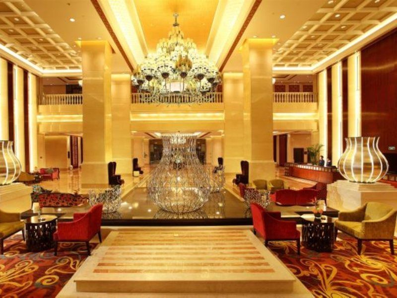 Wyndham Grand Plaza Royale Palace Chengdu Exterior photo