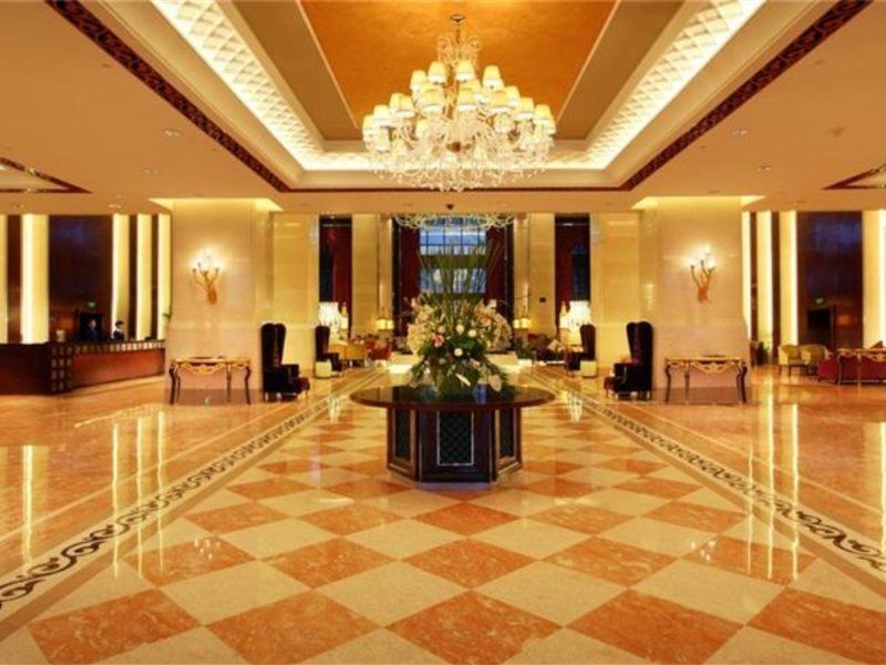 Wyndham Grand Plaza Royale Palace Chengdu Exterior photo